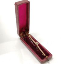 Antique 9ct Chester hallmarked gold bar brooch set with cut pearl & purple stone - 6cm & 1.7g