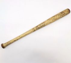 Louisville pro Hillerich & Bradsby Co Micky Mantle (New York Yankees) baseball bat - 70cm and has