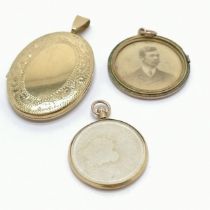 Antique 9ct hallmarked gold portrait pendant (3.9g total weight), oval engraved rolled gold locket