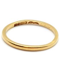 22ct hallmarked gold band ring - size P & 1.9g
