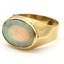 18ct marked gold marked opal stone set ring - 1.4cm across head & size Q½ & 6.2g total weight