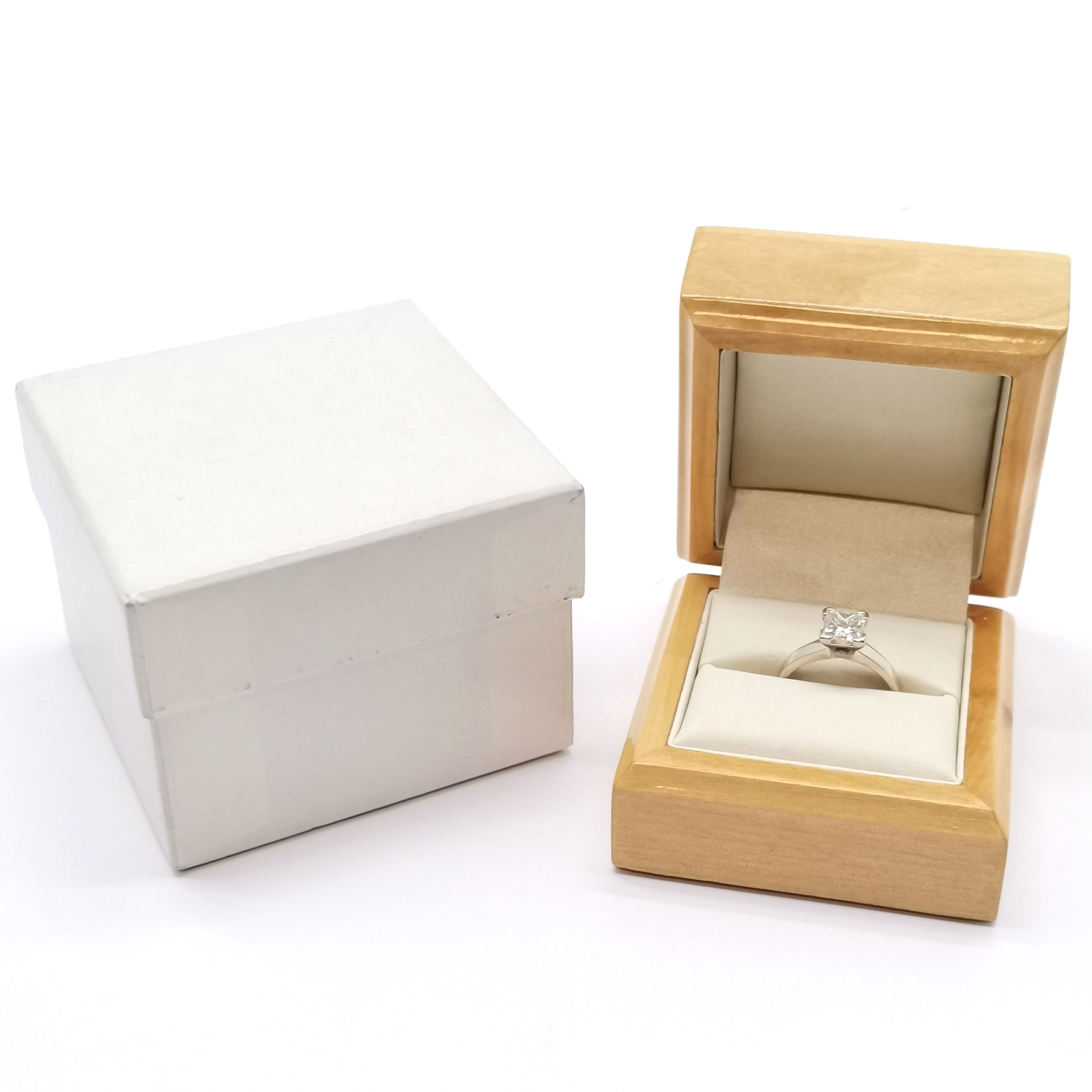 18ct hallmarked white gold princess cut diamond solitaire ring with certificate stating carat weight - Image 2 of 7