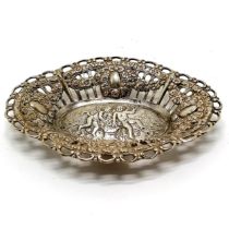 800 silver pierced oval bon bon dish with cherub detail - 10cm across & 31g ~ SOLD IN AID OF