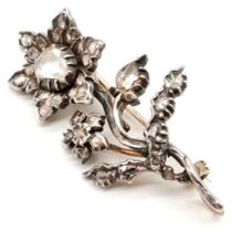 Antique Georgian old cut diamond stone set flower brooch - 4.4cm long & 9g total weight. Has old