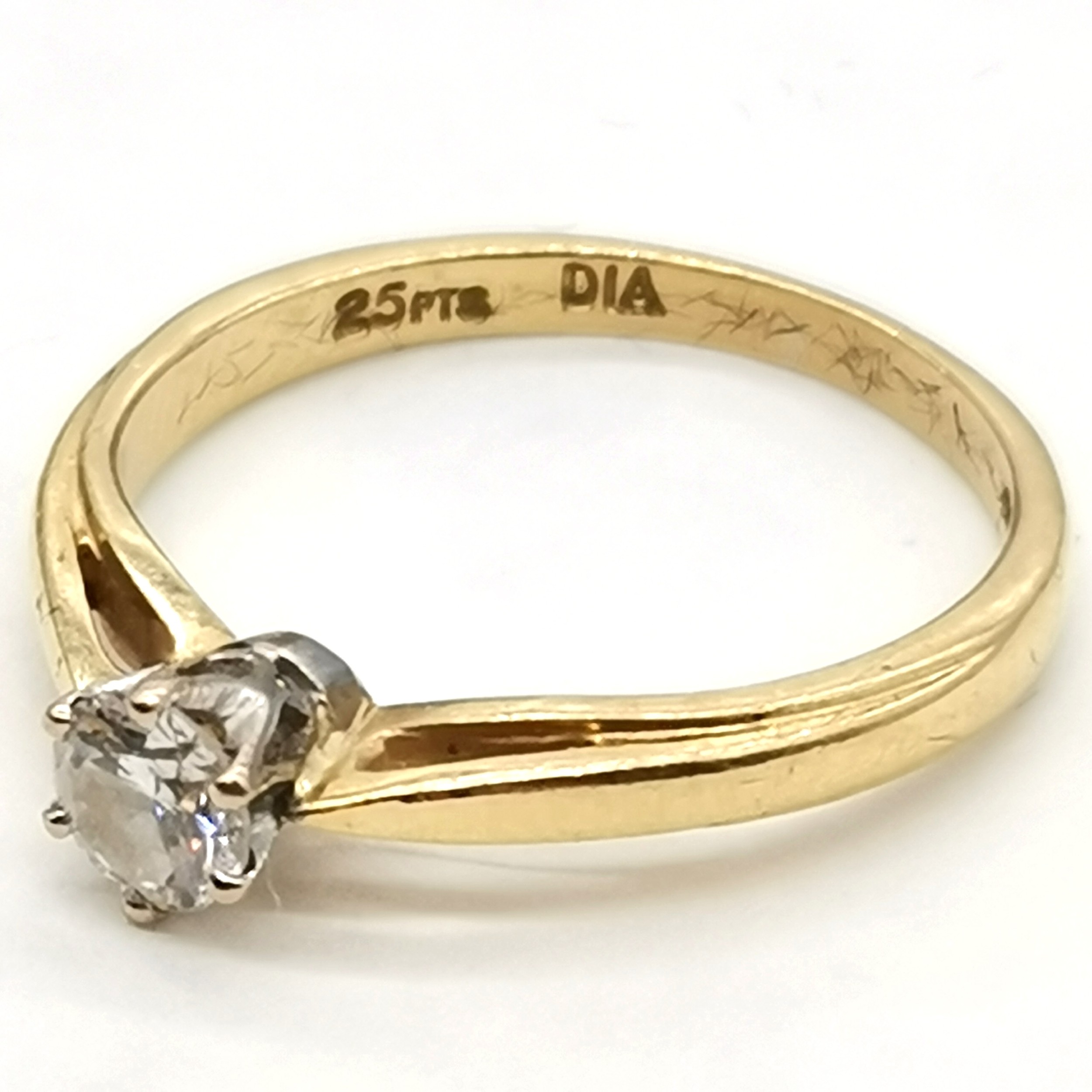 18ct hallmarked gold solitaire diamond ring - size L½ & 2.4g total weight ~ the diamond is approx - Image 3 of 4