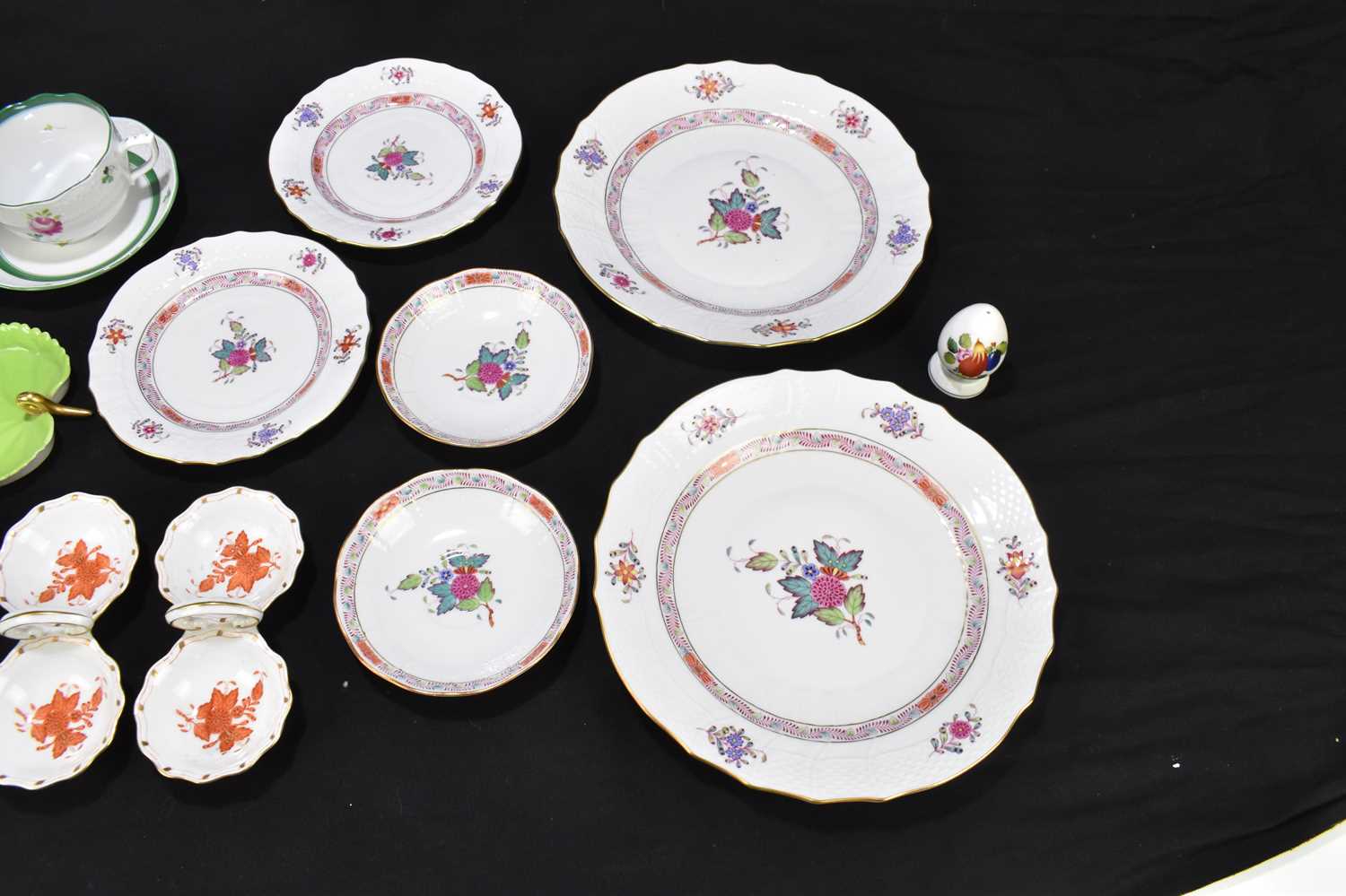 HEREND; a collection of assorted porcelain to include three rectangular dishes with hand painted - Image 3 of 7