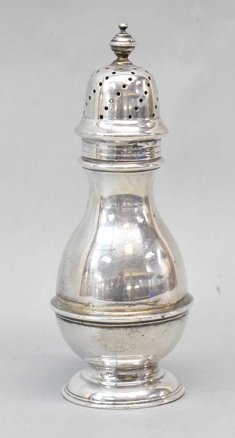 An Edward VII hallmarked silver baluster sugar caster, Birmingham 1909, approx 3.79ozt/118g.