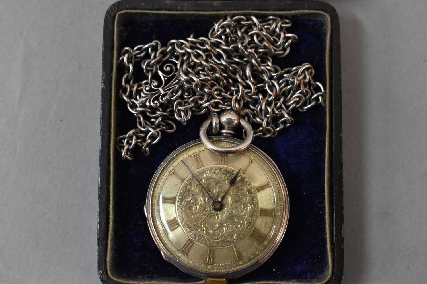 A late 19th century Continental silver open face key wind fob watch with Roman numerals to the - Image 3 of 4