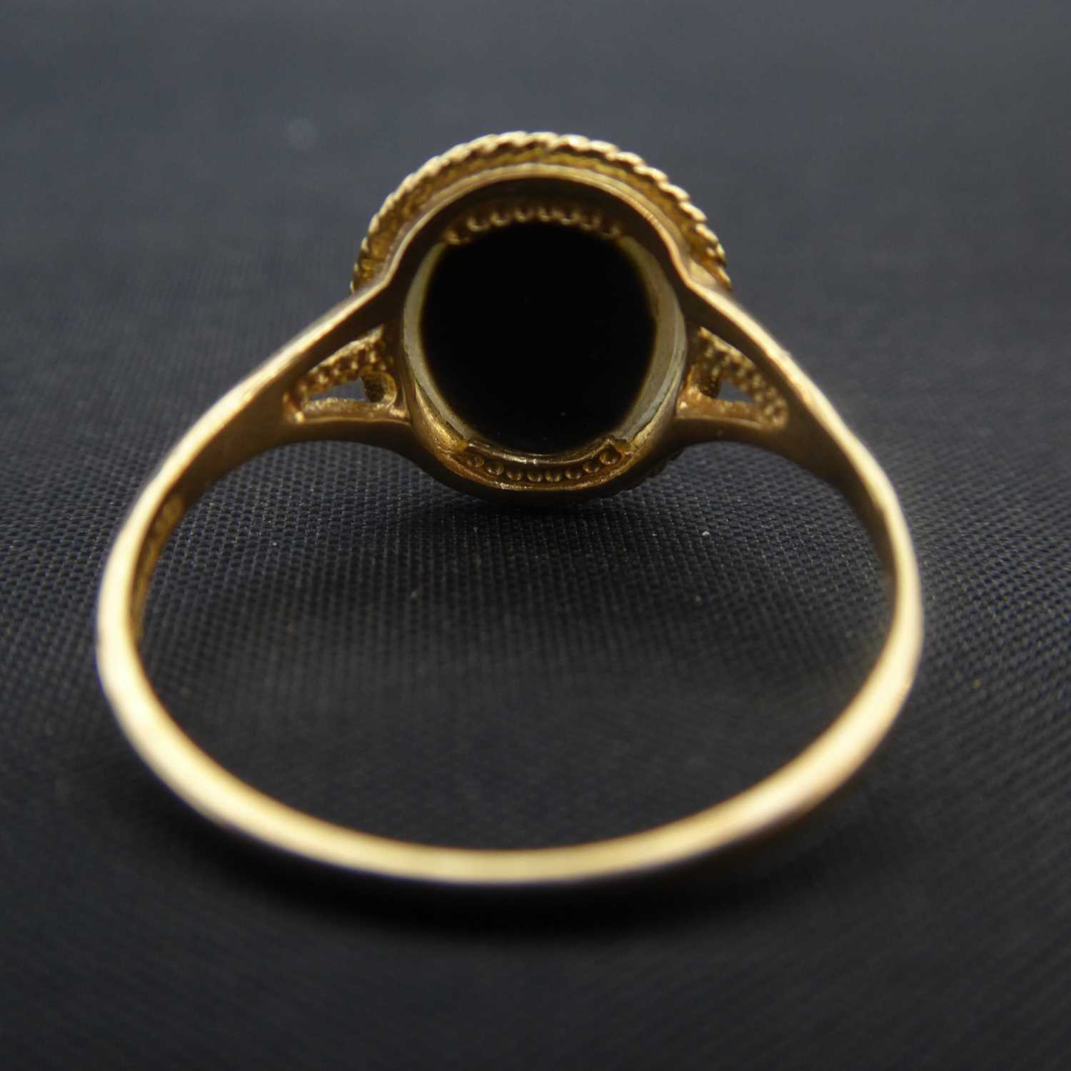 Two 9ct gold dress rings comprising a smoky quartz cabochon in 9ct gold oval mount, split shoulders, - Image 3 of 5