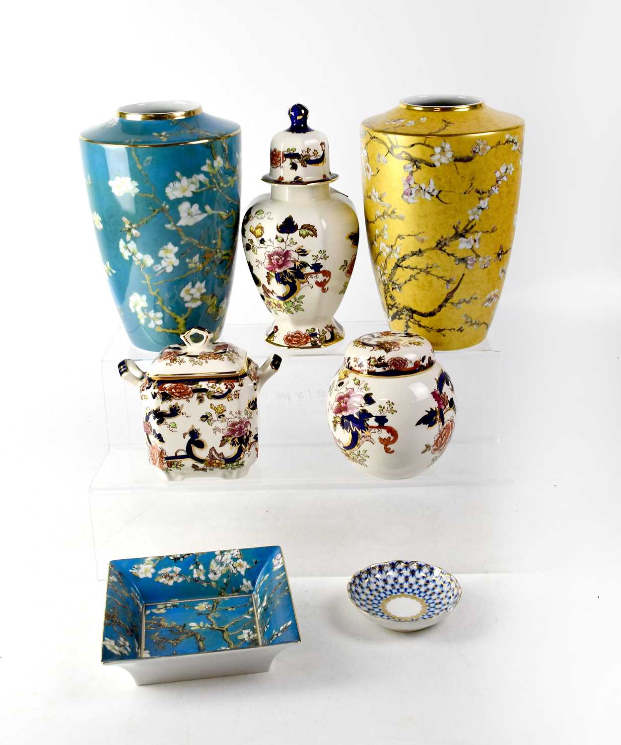 Three Masons 'Mandalay' pattern ceramics comprising a ginger jar, twin-handled sucrier and an