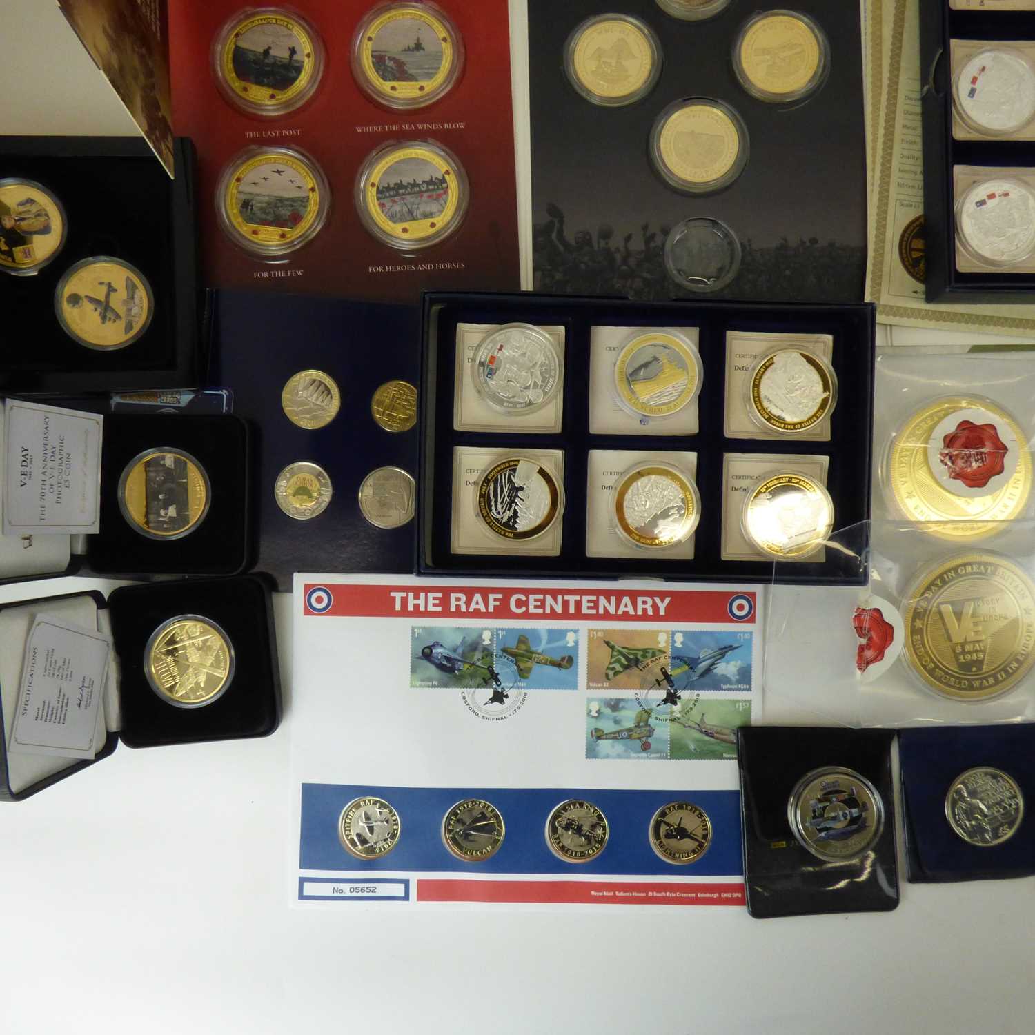 A large collection of UK WWII commemorative coins and coin sets, mostly boxed or in packets, all - Image 2 of 4