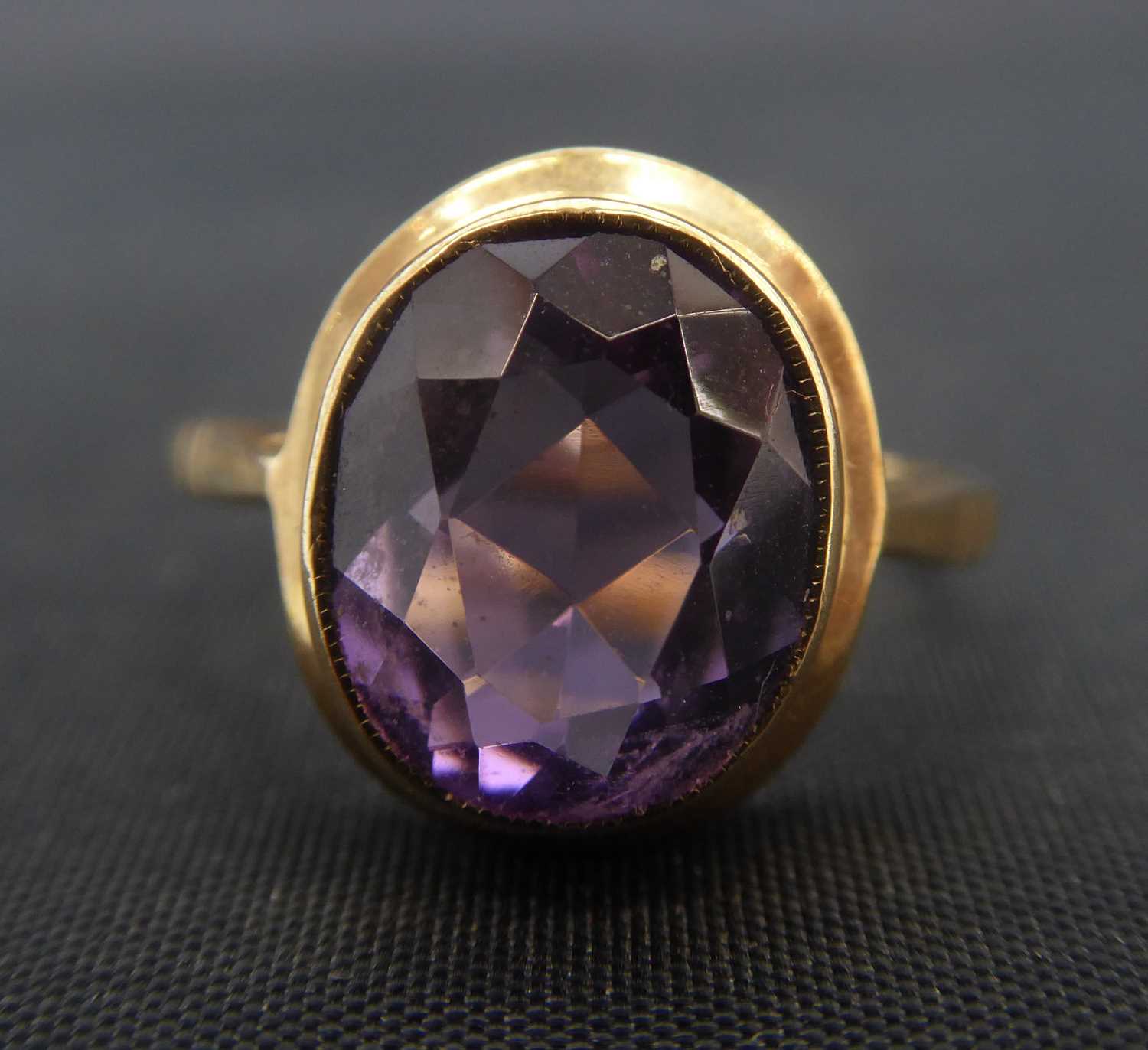 Two 9ct gold dress rings comprising a smoky quartz cabochon in 9ct gold oval mount, split shoulders, - Image 2 of 5