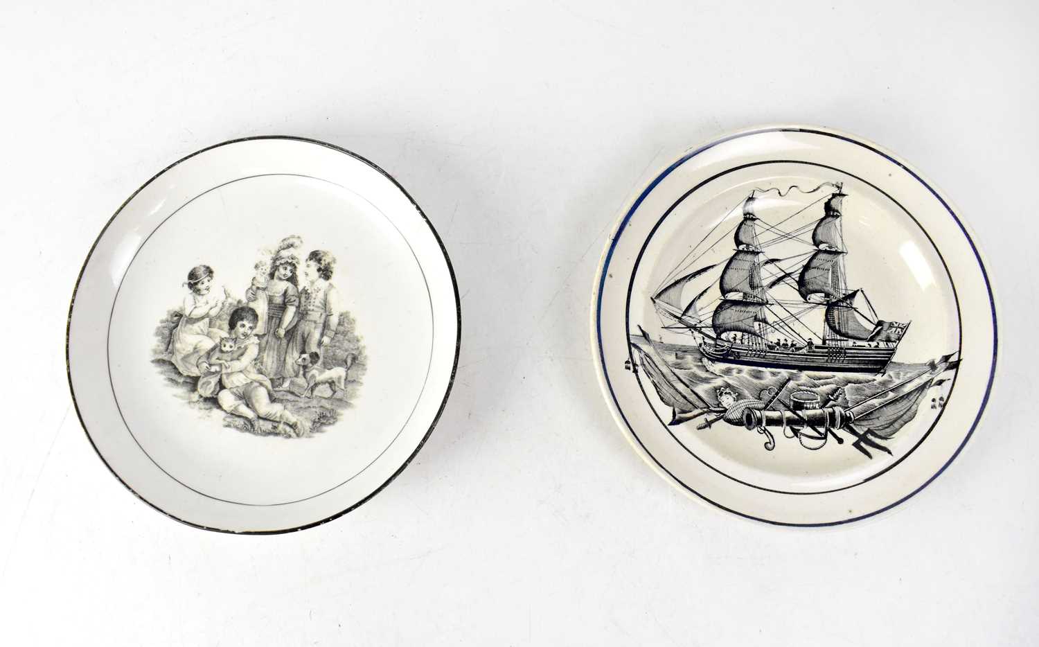 A quantity of circa 1900 Spode dinnerware to include dinner plates, side plates and cake plates, - Image 2 of 4