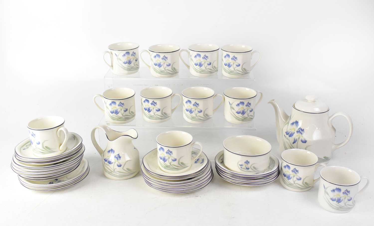 ROYAL DOULTON; a quantity of ‘Minerva’ pattern no. LS1084 tea ware, to include cups, saucers,