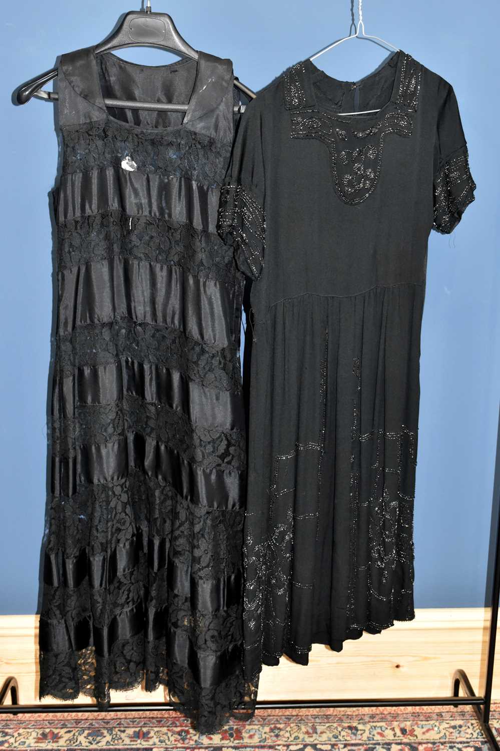 A black sequinned full length 1920s flapper dress style tunic with an electric blue sequin design, - Image 3 of 3