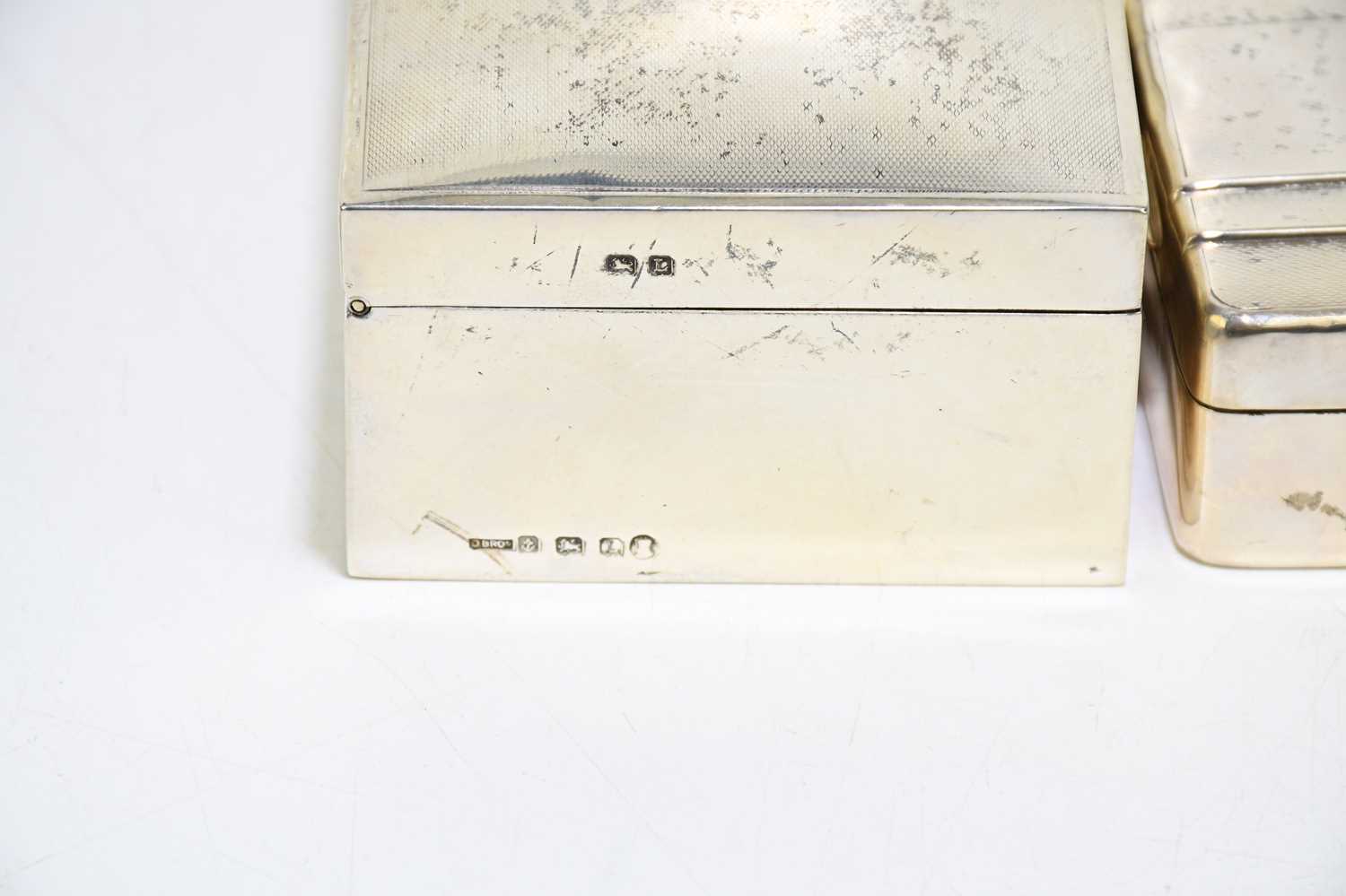 D BROS; a George V hallmarked silver cigarette box of rectangular form with cedar wood lined - Image 4 of 5