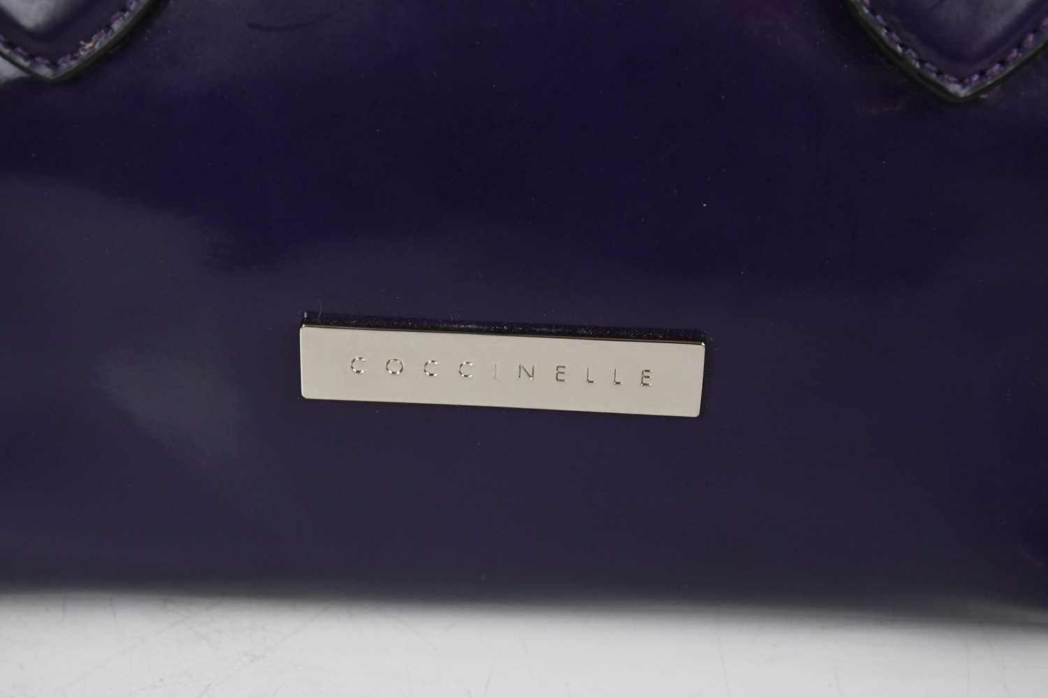 COCCINELLE; a purple patent leather hand and shoulder bag with detachable shoulder strap, silver - Image 2 of 4