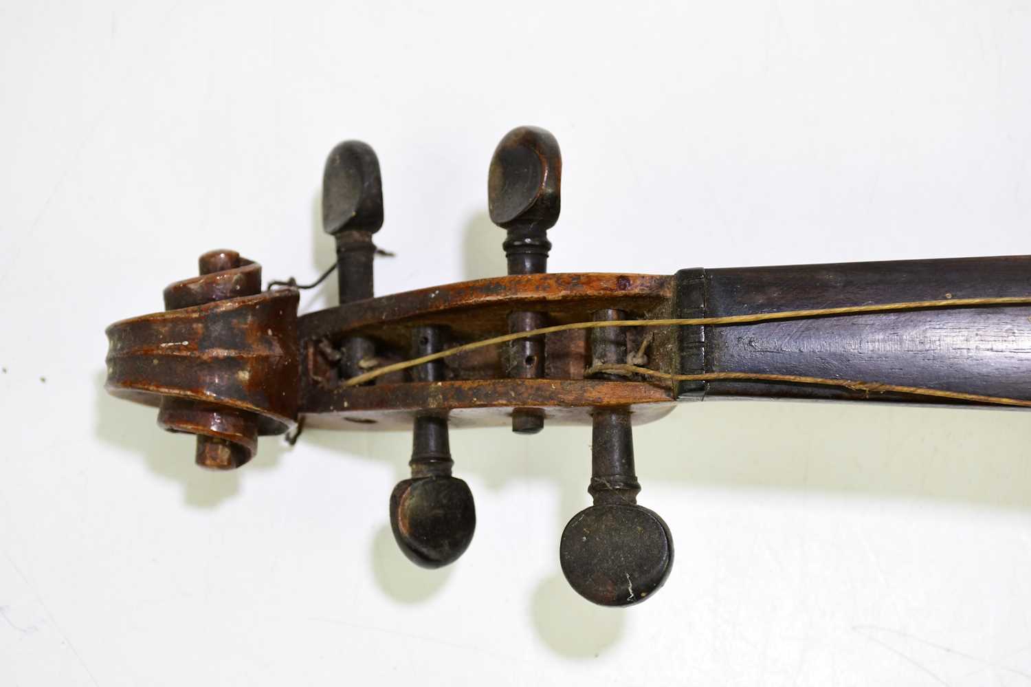 A three quarter size Maidstone violin, with bow. - Image 4 of 5