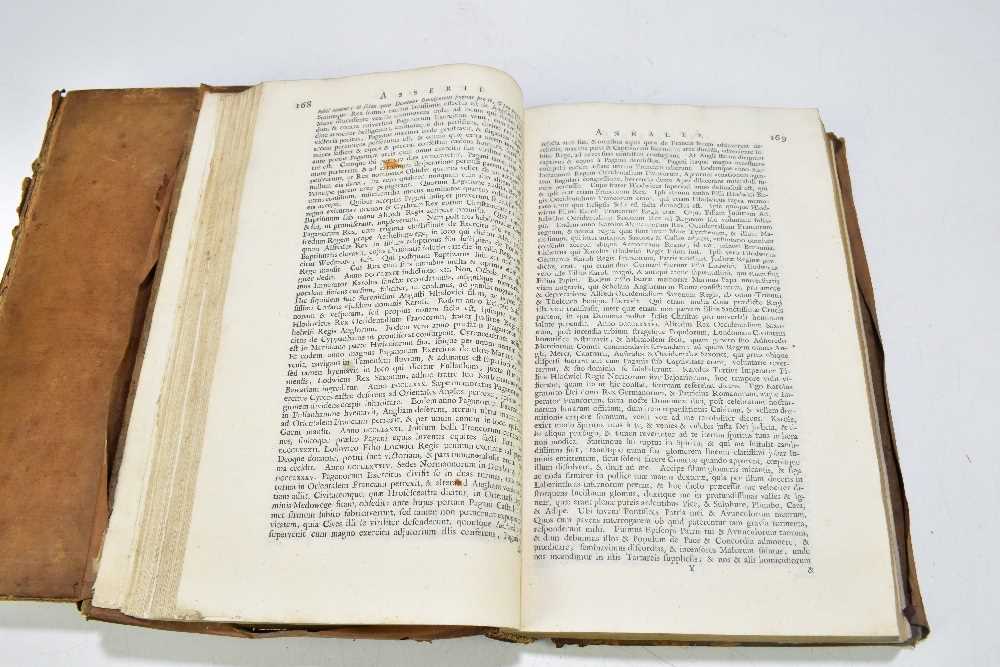 GALE (T), HISTORIAE BRITANNICAE, SAXONICAE, ANGLO-DANICAE, SCRIPTORES XV, 2 vols, vol I with a title - Image 5 of 6
