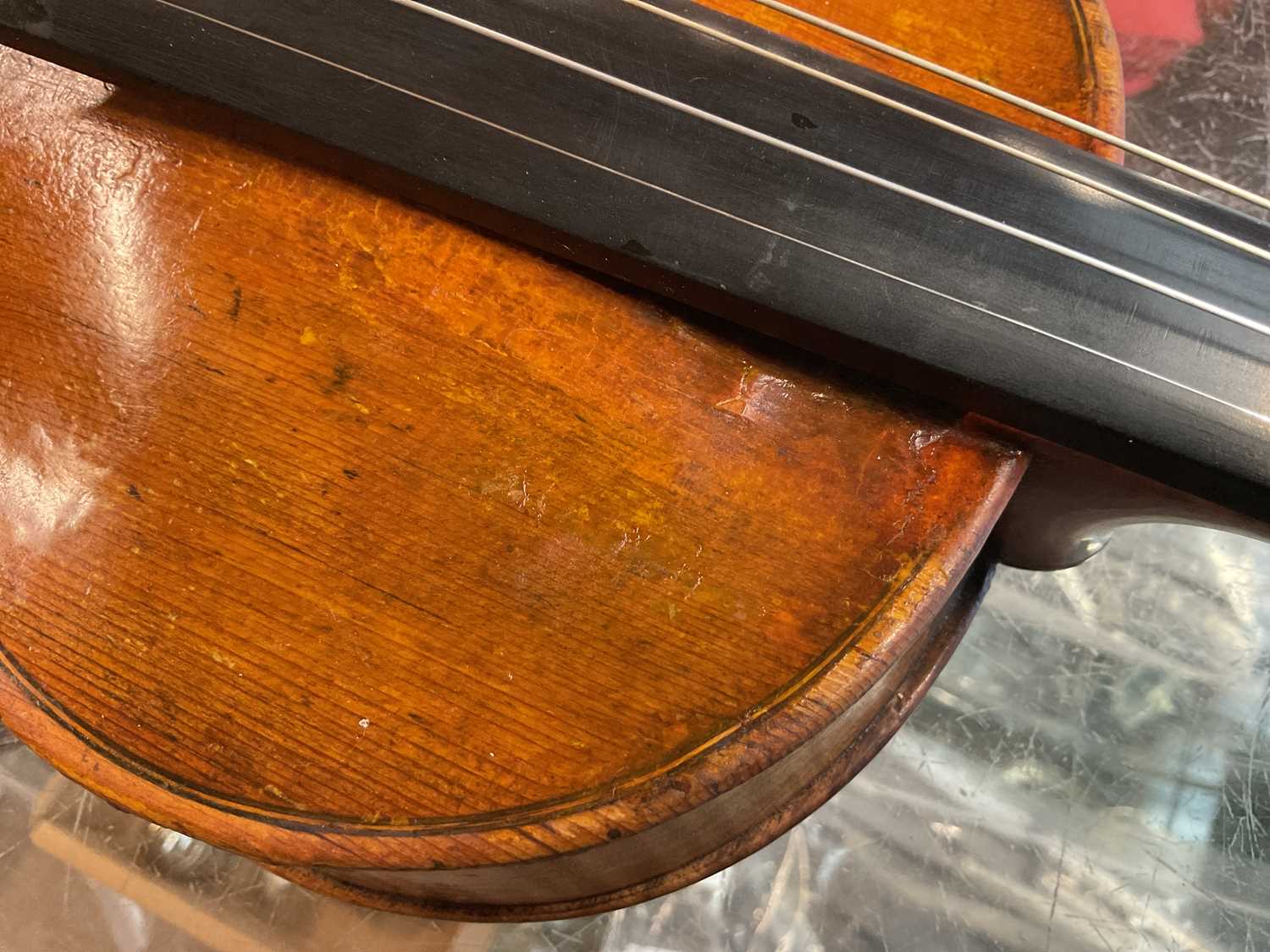 A full size violin, probably French, with one-piece back, length 35.5cm, unlabelled.Condition - Image 11 of 15