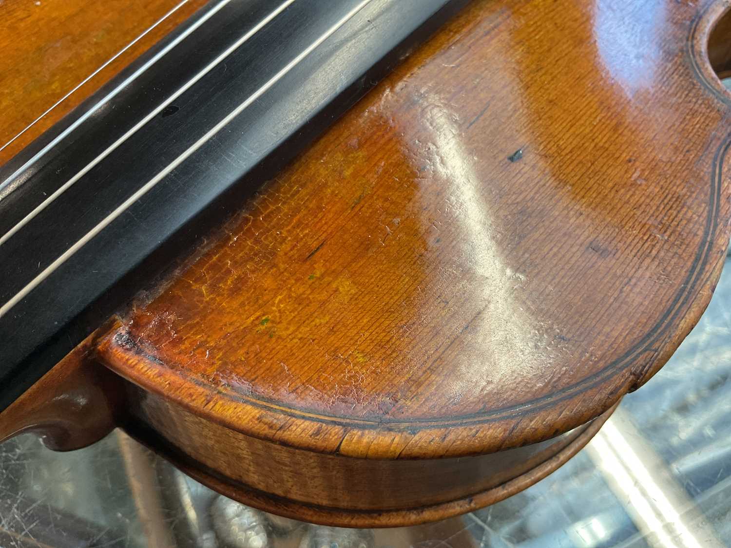 A full size violin, probably French, with one-piece back, length 35.5cm, unlabelled.Condition - Image 12 of 15