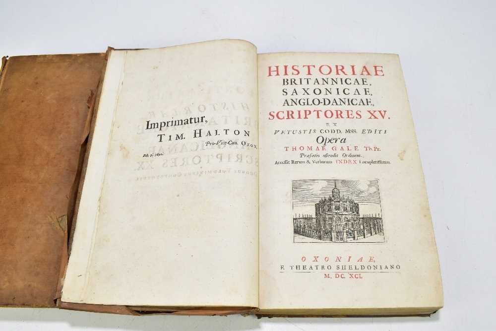 GALE (T), HISTORIAE BRITANNICAE, SAXONICAE, ANGLO-DANICAE, SCRIPTORES XV, 2 vols, vol I with a title - Image 4 of 6