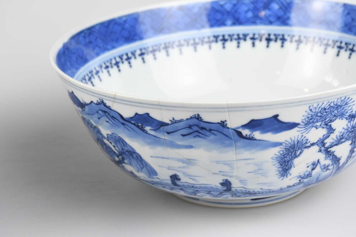 Two 19th century Chinese blue and white porcelain footed bowls comprising an example decorated - Image 7 of 17