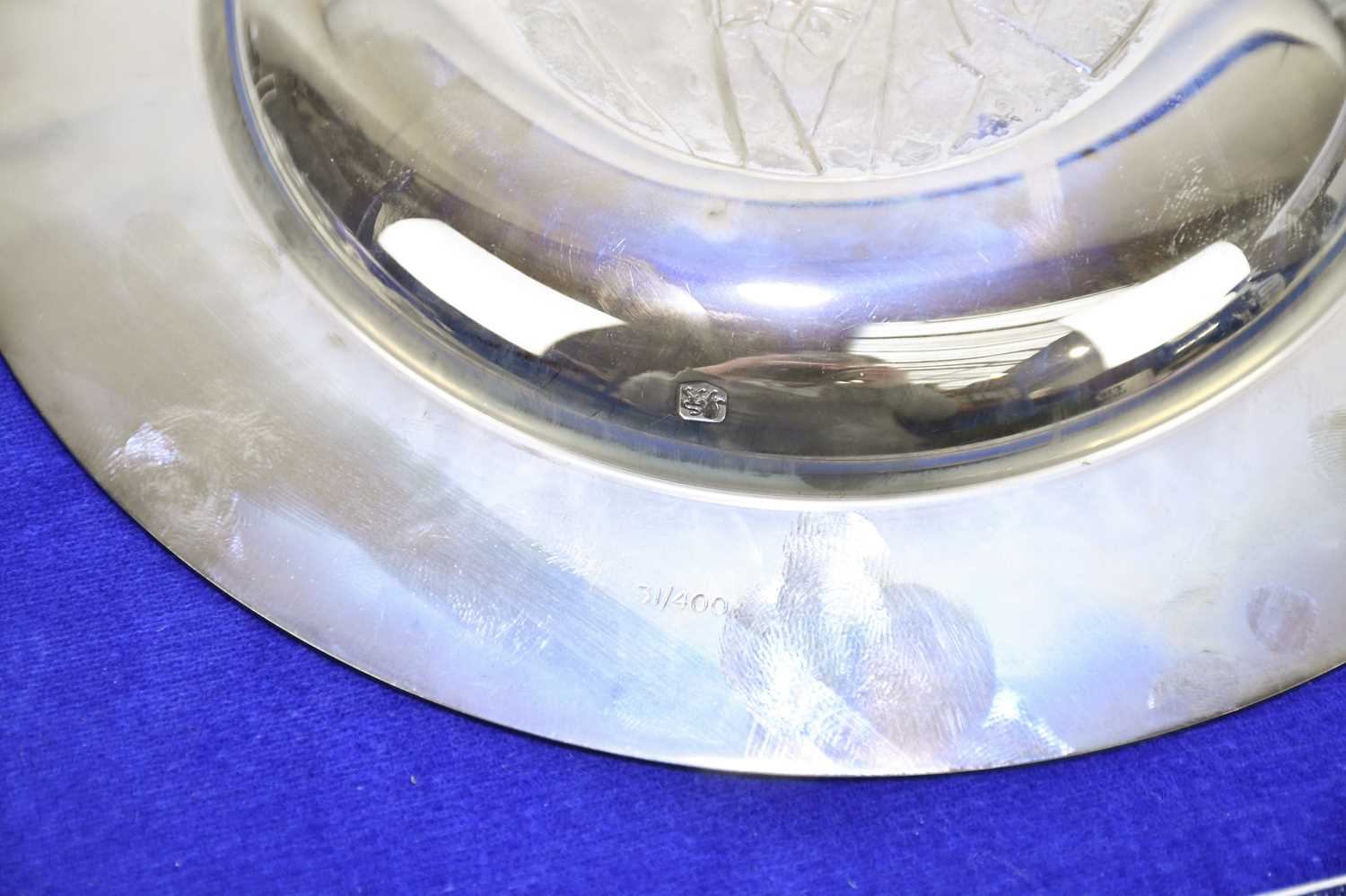 An Elizabeth II hallmarked silver alms dish, produced to commemorate the Centenery of Sir Winston - Image 3 of 3