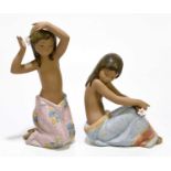 LLADRO; two figures of young girls comprising 2382 and 2385, height of tallest 24.5cm (2).