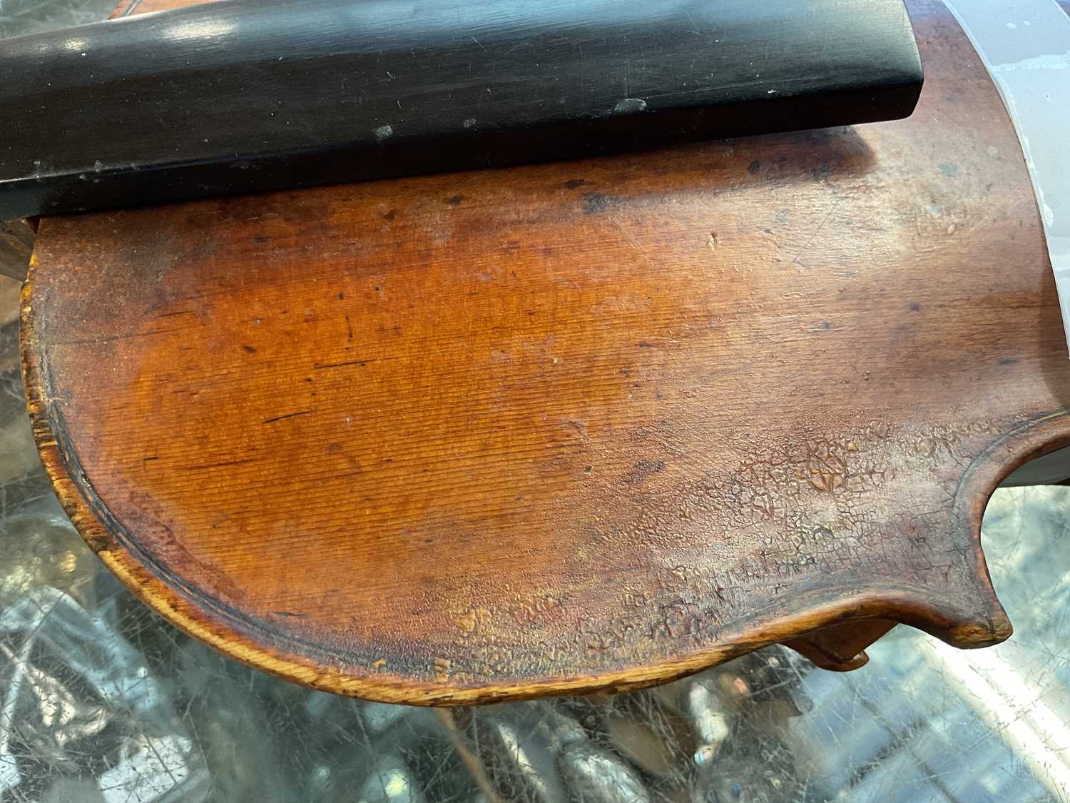 A full size violin for restoration, probably French, with one-piece back, length 35.5cm.Condition - Image 6 of 13