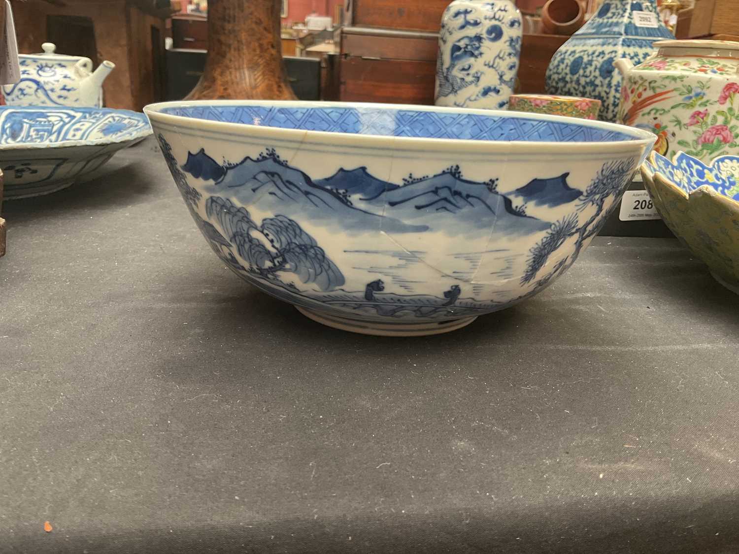Two 19th century Chinese blue and white porcelain footed bowls comprising an example decorated - Image 8 of 17