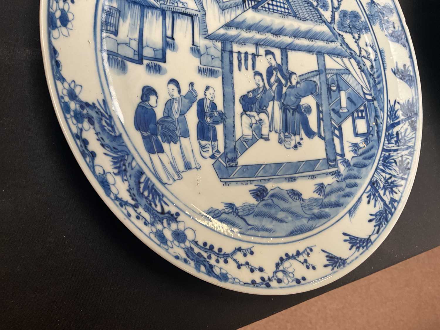 Two 19th century Chinese blue and white plates of circular form to include an example decorated with - Image 9 of 10