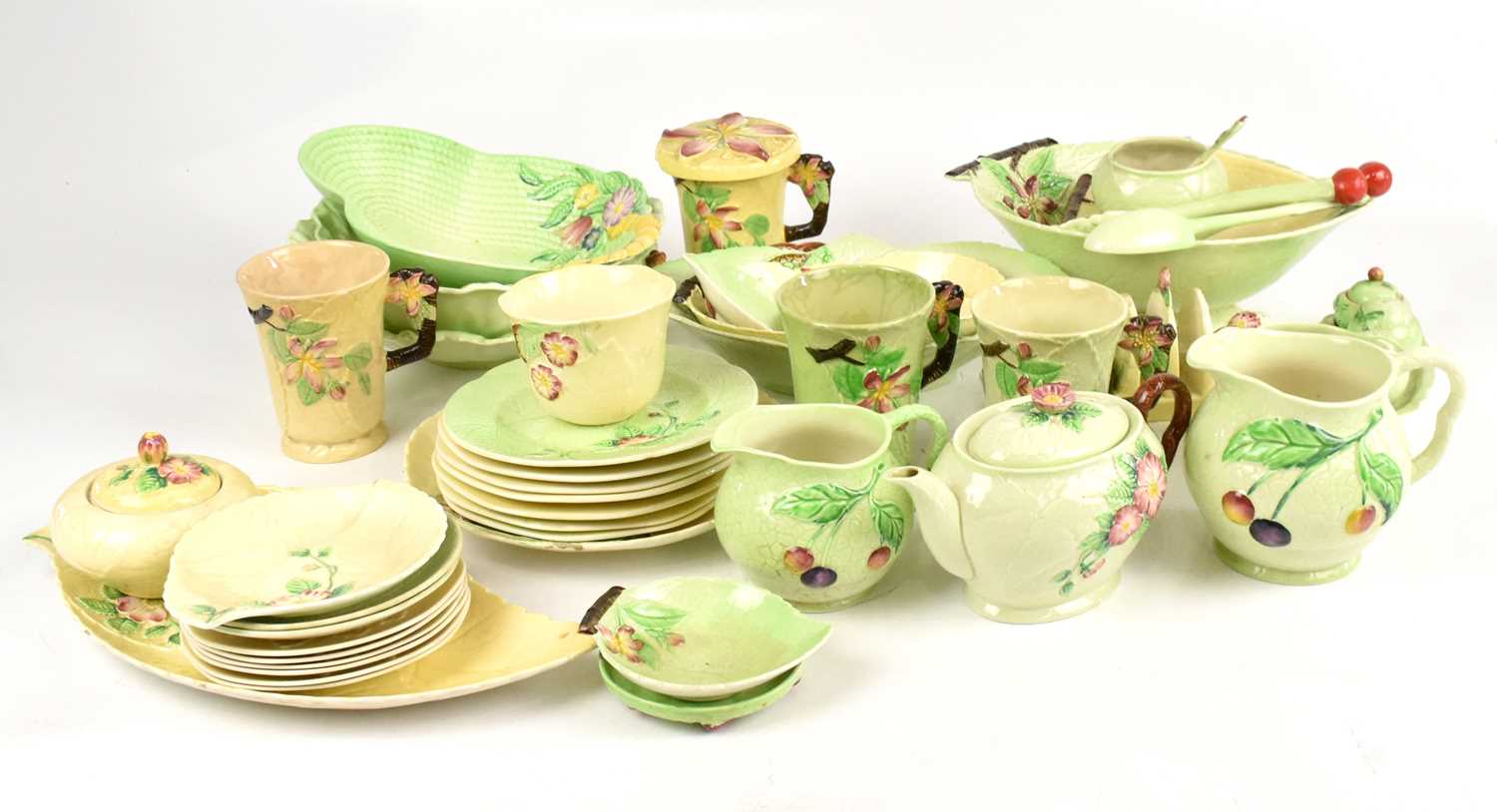 A quantity of various pieces of Carltonware to include cups, saucers, a teapot, bowls, etc. - Image 2 of 8