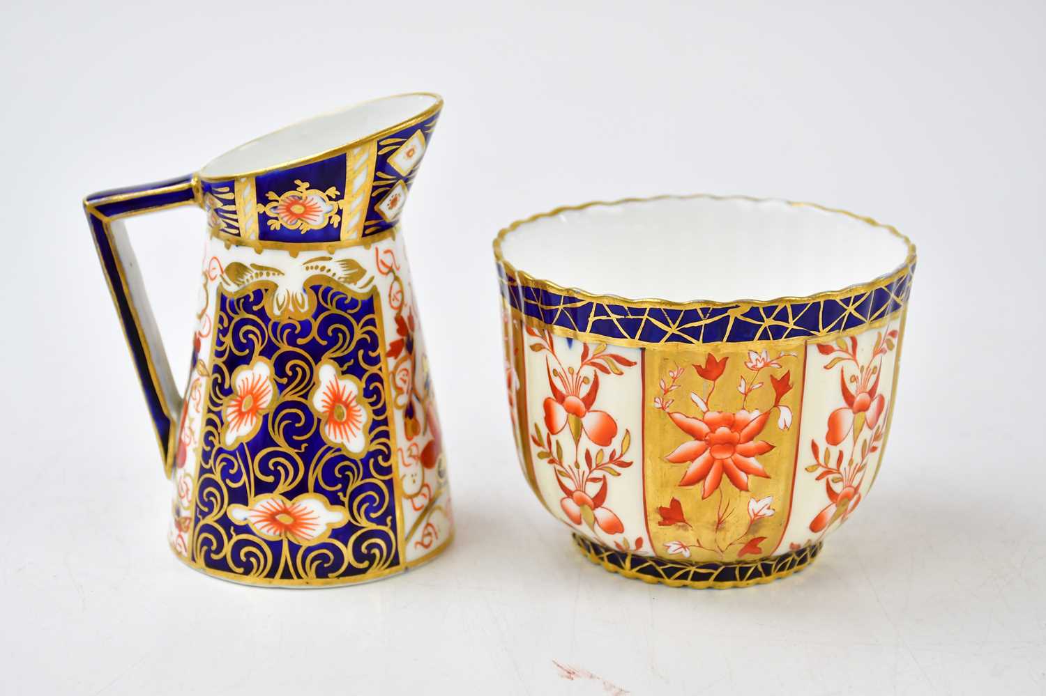 ROYAL CROWN DERBY; a group of Imari decorated wares, comprising three saucers, two side plates, a - Image 11 of 13