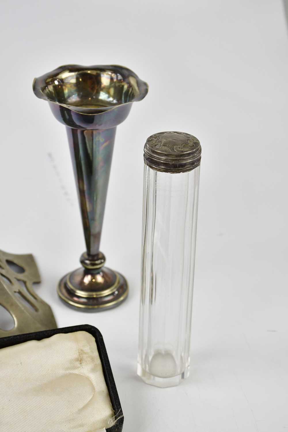 A decorative pair of modern Art Nouveau inspired candlesticks, a cased pair of hallmarked silver - Image 4 of 6