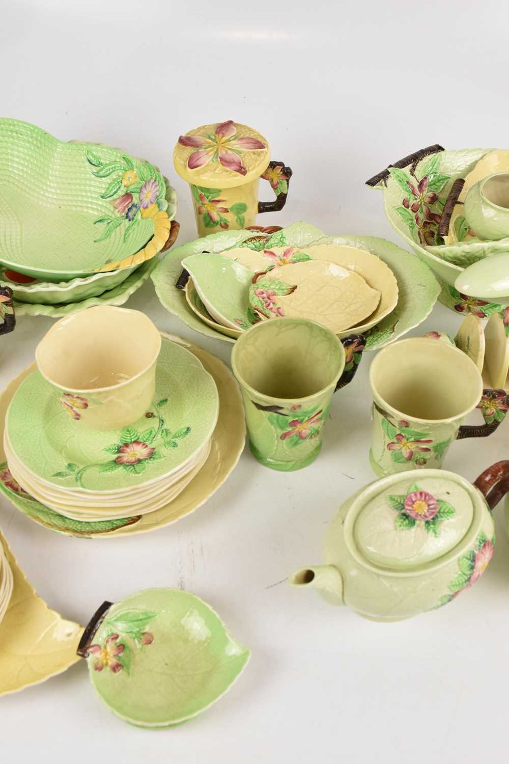 A quantity of various pieces of Carltonware to include cups, saucers, a teapot, bowls, etc. - Image 8 of 8