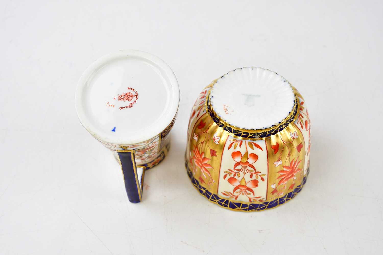 ROYAL CROWN DERBY; a group of Imari decorated wares, comprising three saucers, two side plates, a - Image 12 of 13