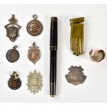 A small lot of collectors' items to include a novelty vesta in the form of a hand, a vintage