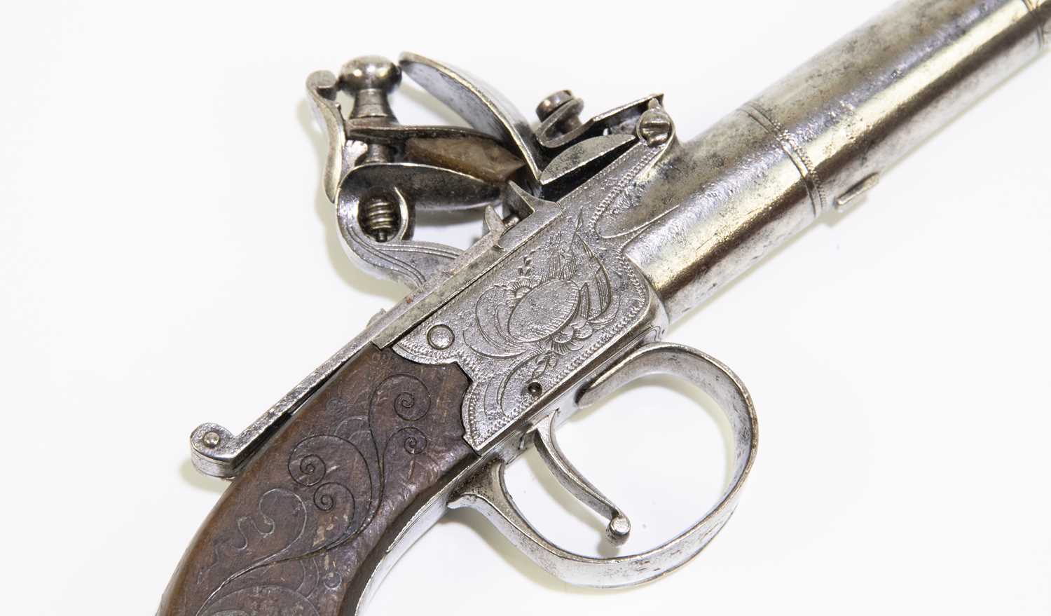 A late 18th/early 19th century flintlock muff pistol, the 1.5" screw-off barrel mounted to the - Image 2 of 4