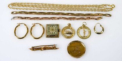 A quantity of yellow metal and yellow gold, including watch straps, New York pendant, other pendant,
