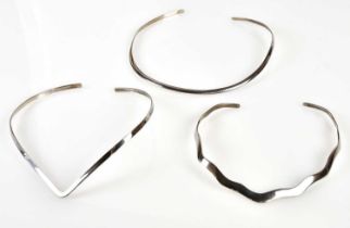Three sterling silver choker necklaces, all stamped 925 (3).