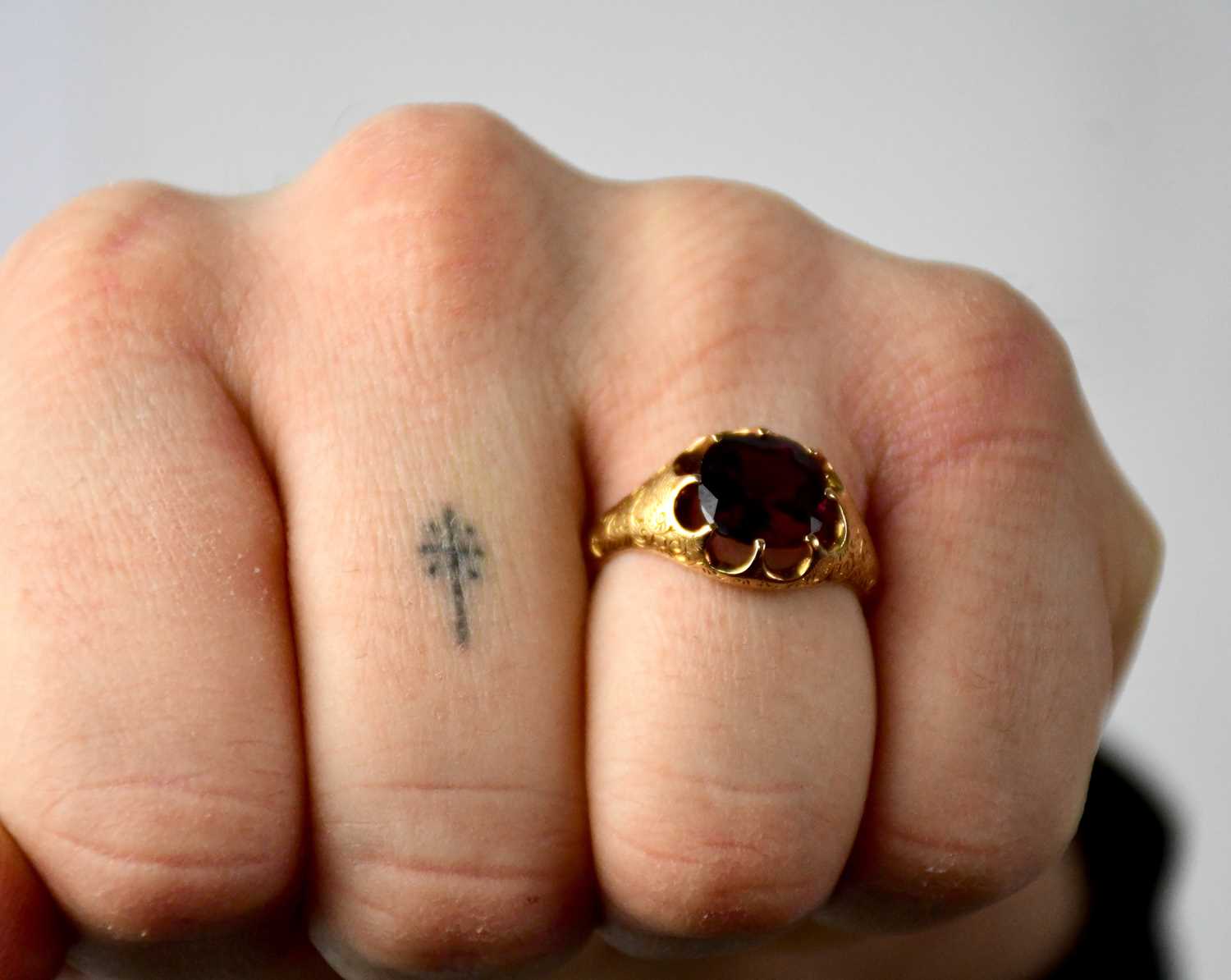 An 18ct gold amethyst ring with claw set square cut amethyst, with patterned shoulders, size R, - Image 6 of 7