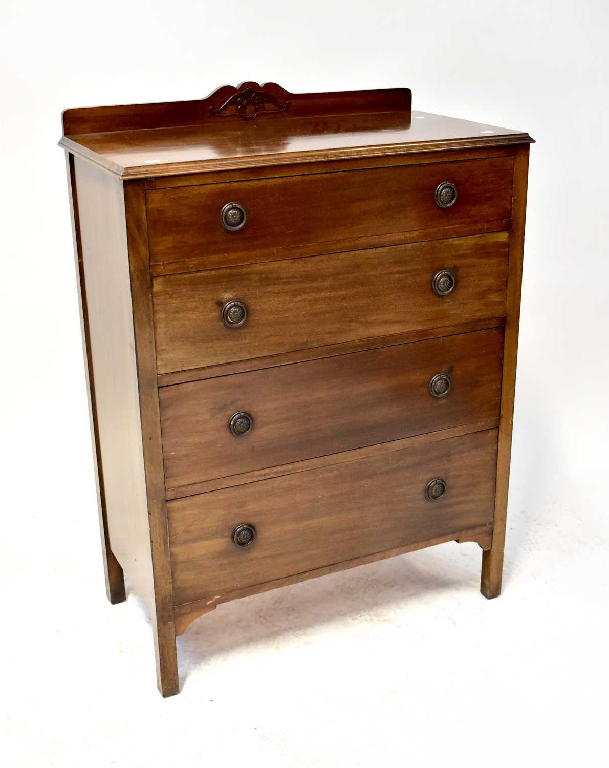 A four-piece Edwardian mahogany bedroom suite comprising a four-drawer chest of drawers to block - Image 2 of 2