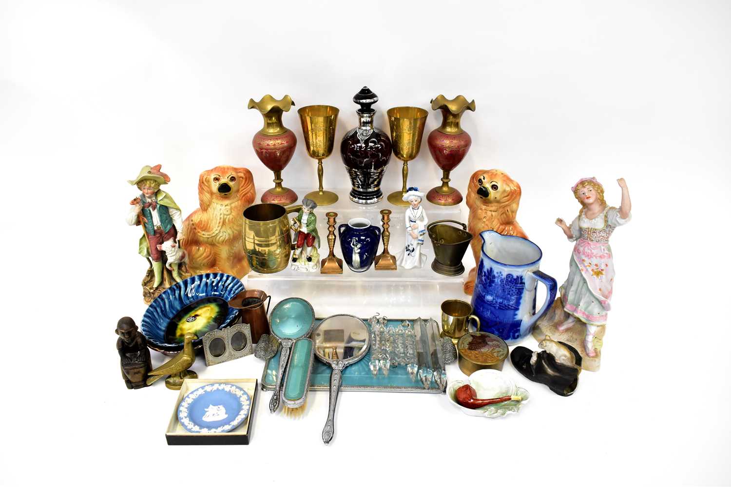 A quantity of mixed early/mid-20th century ceramics and collectibles to include figures, brass