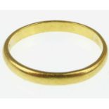 A 22ct gold wedding band, size Q, approx. 3g.