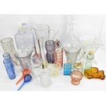 Various items of mixed modern, vintage and antique art glass to include some clear glass examples,