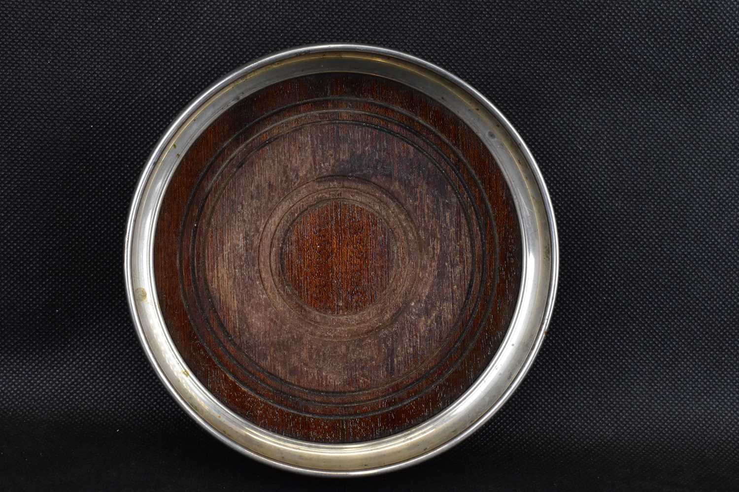 An Elizabeth II hallmarked silver wine coaster with circular wooden insert and green baize base, W I - Image 2 of 4