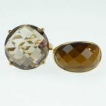 Two 9ct gold dress rings, both with large cut stones, both size Q, combined approx. 13.4g (2).