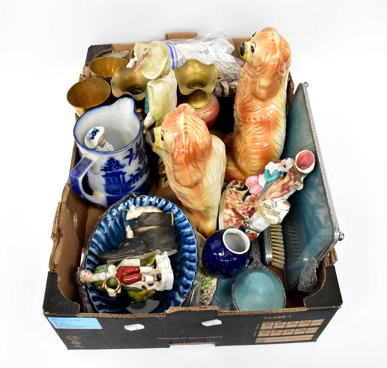 A quantity of mixed early/mid-20th century ceramics and collectibles to include figures, brass - Image 2 of 3