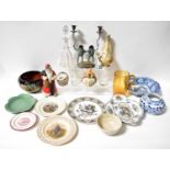 A quantity of late 19th/mid-20th century ceramics to include decorative plates, two large wash